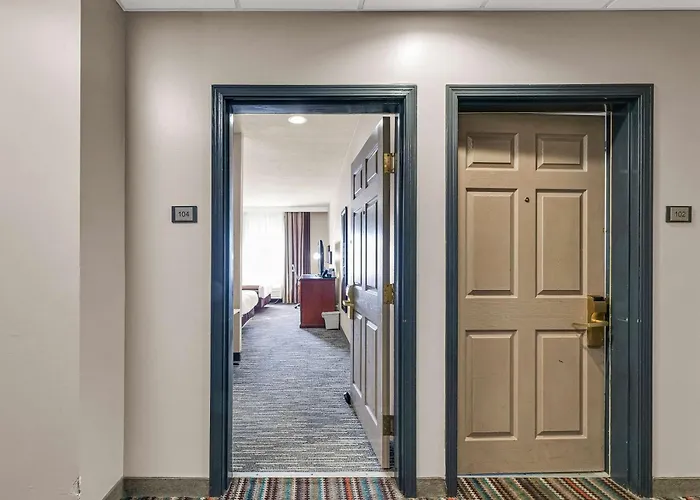 Country Inn & Suites By Radisson, Decatur, Il