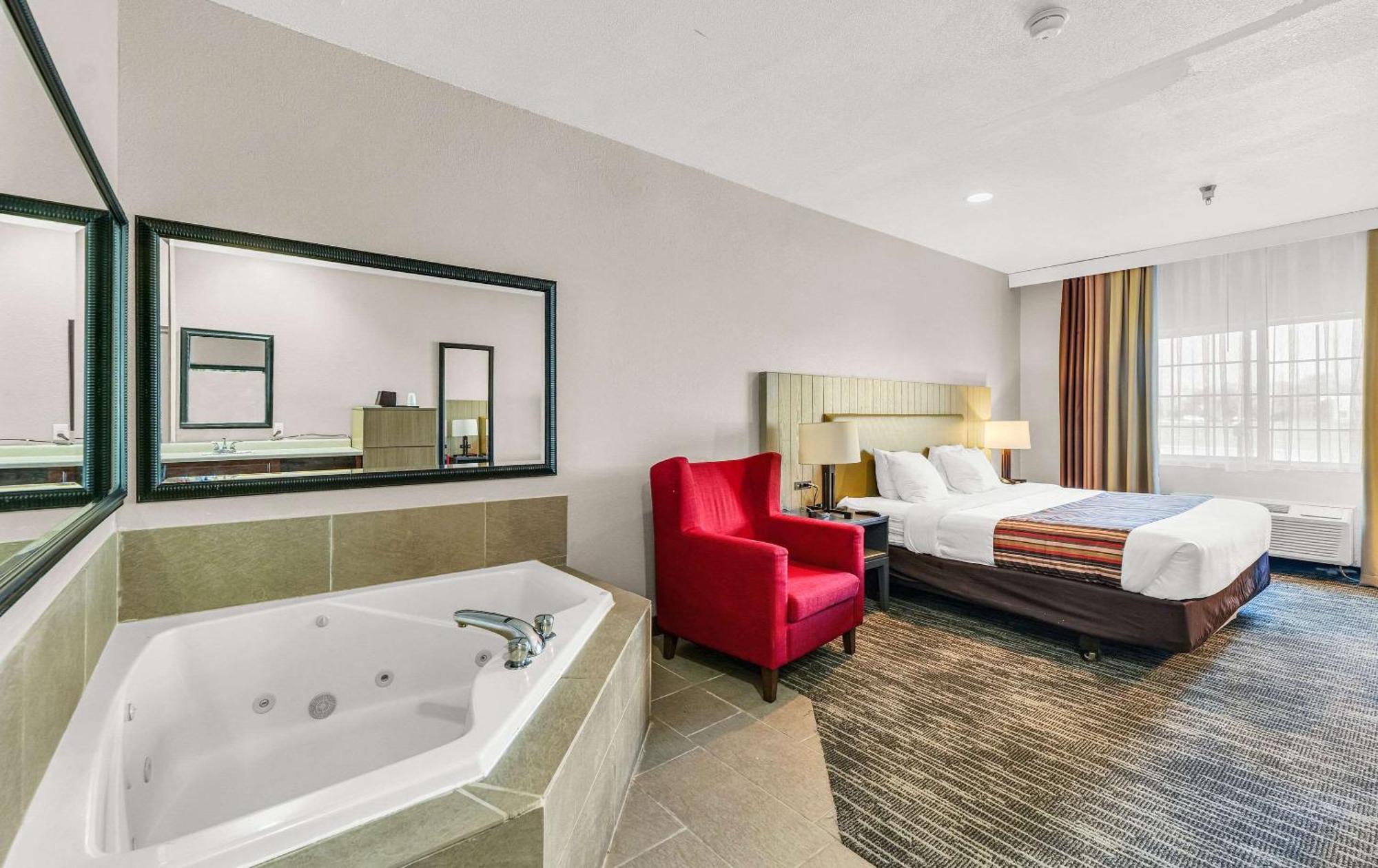 Hotel Country & By Radisson, Decatur, Il Decatur