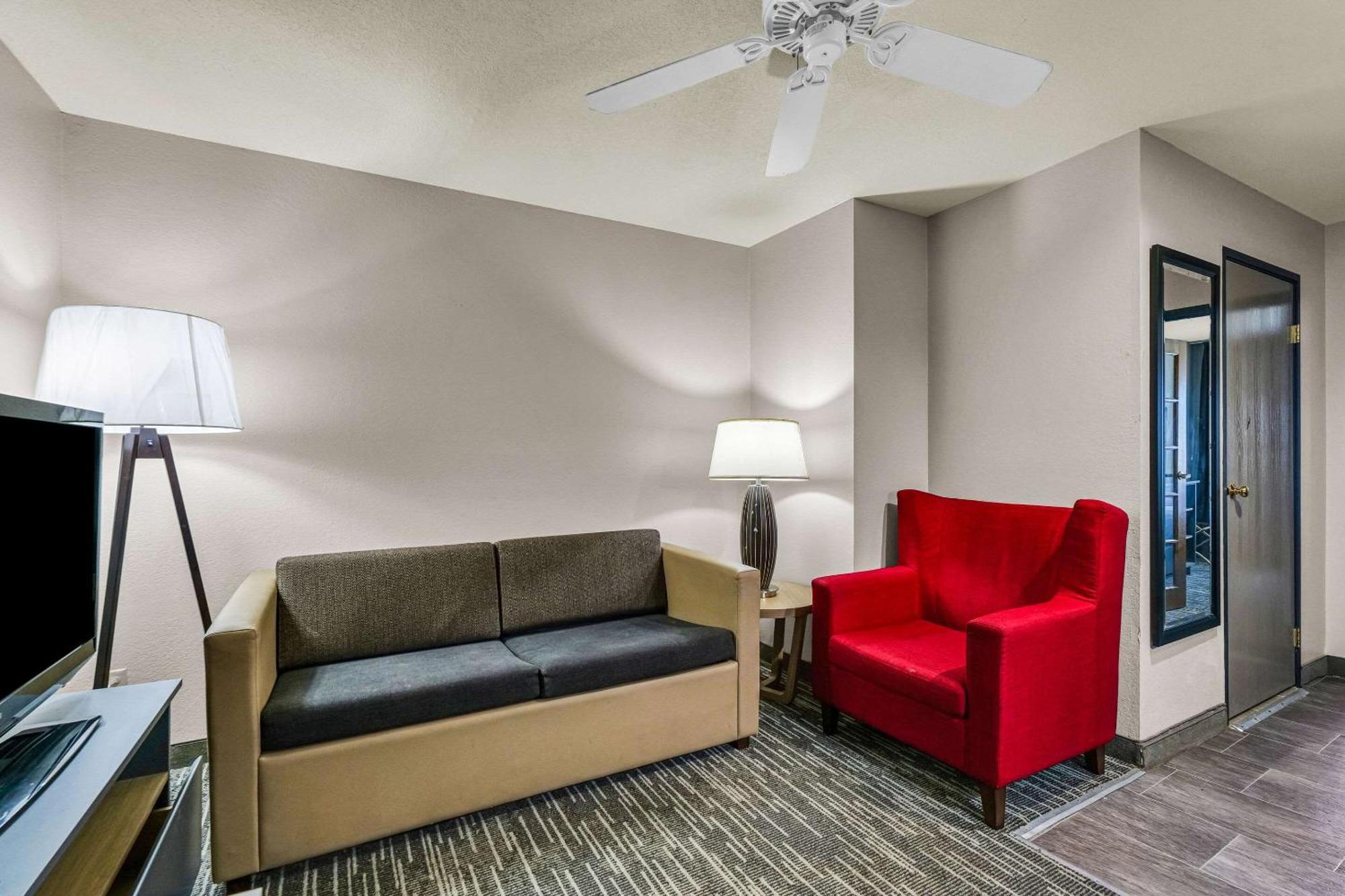 Country & By Radisson, Decatur, Il Hotel 3*