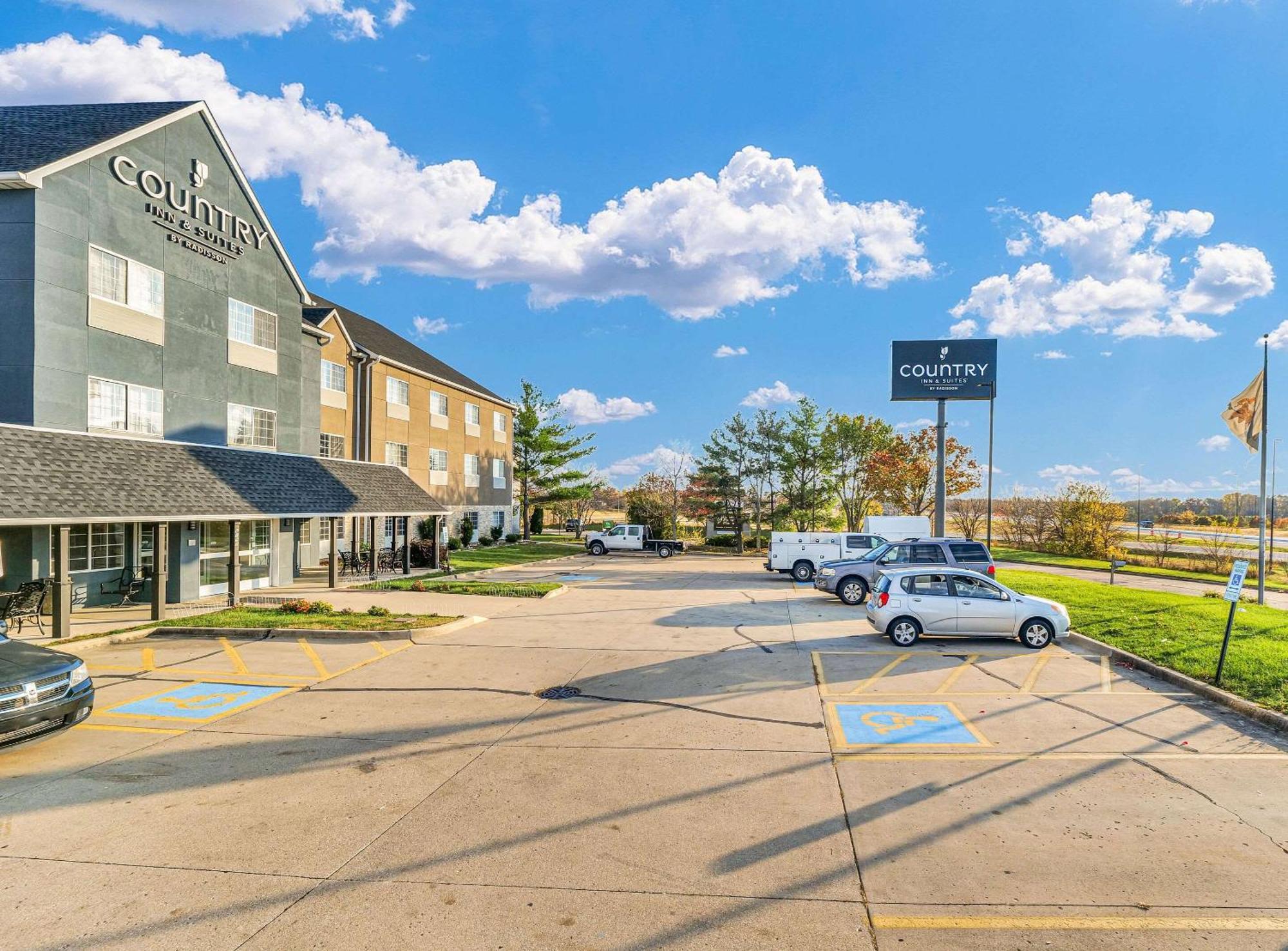 Country & By Radisson, Decatur, Il 3* Decatur