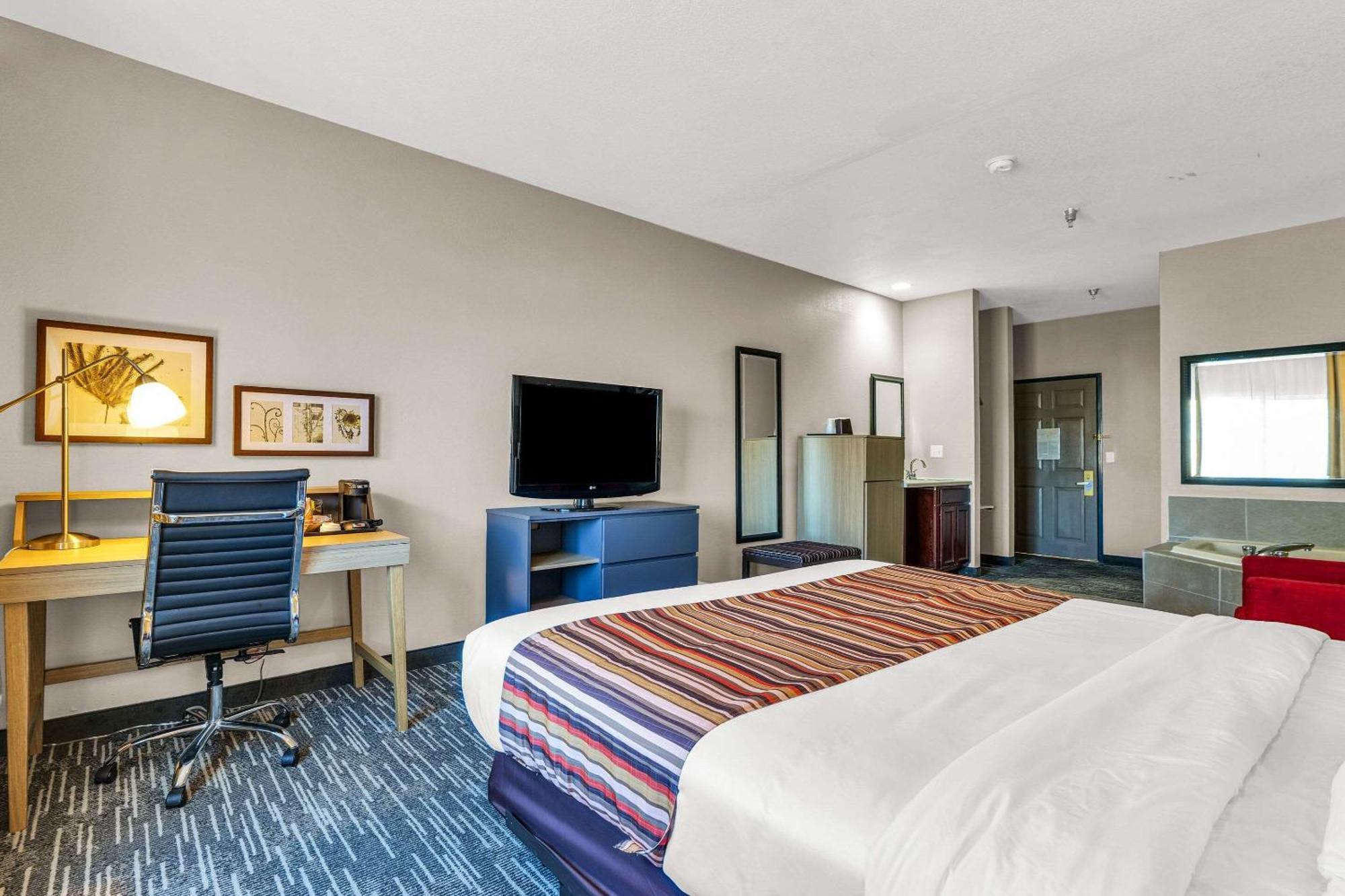 Hotel Country & By Radisson, Decatur, Il 3*