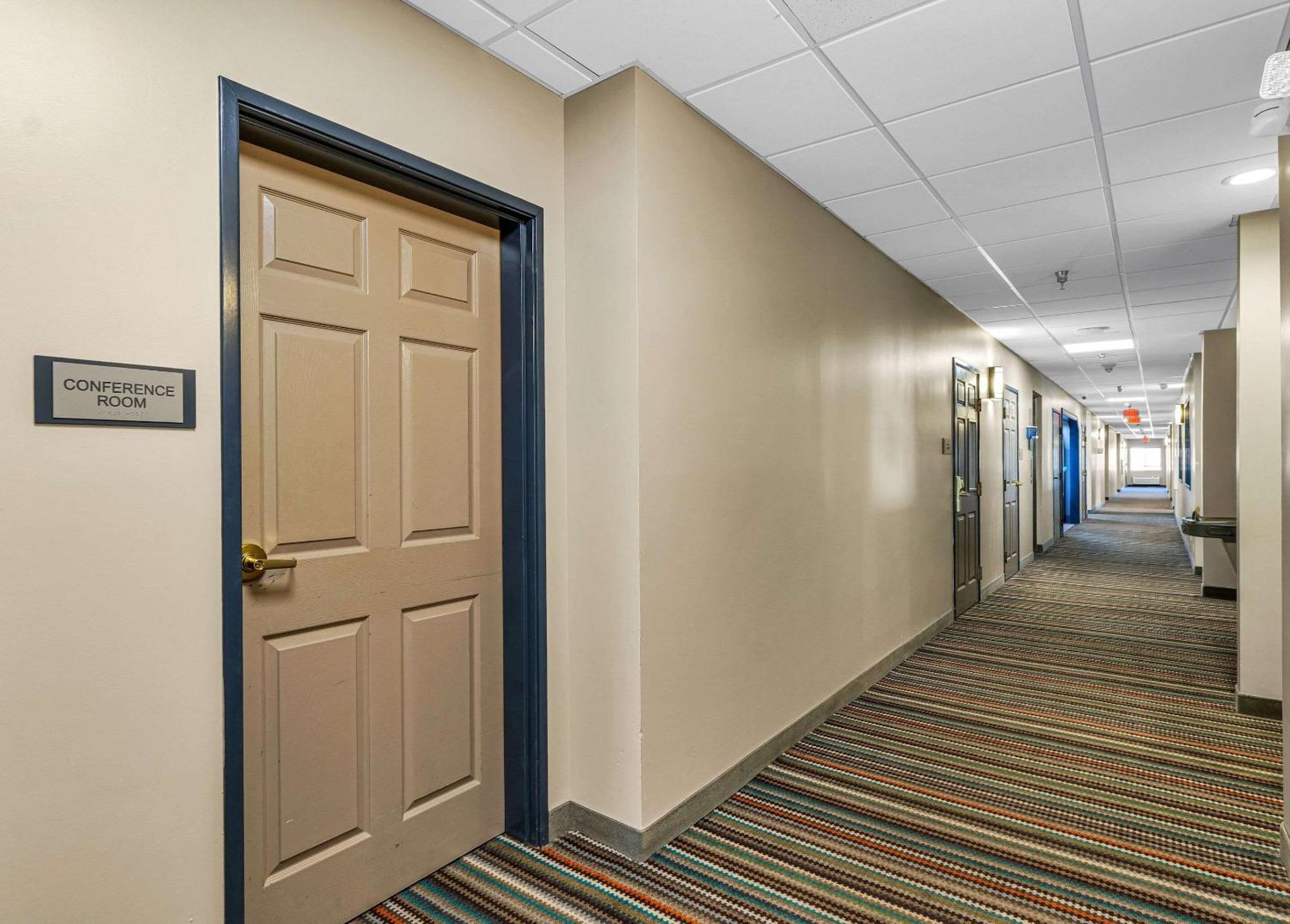 Hotel Country & By Radisson, Decatur, Il Decatur