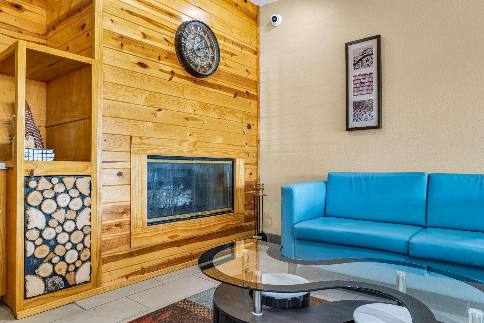 Hotel Country & By Radisson, Decatur, Il 3*