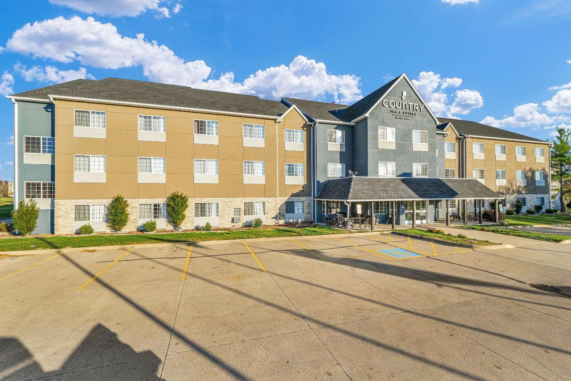 Country & By Radisson, Decatur, Il 3* Decatur